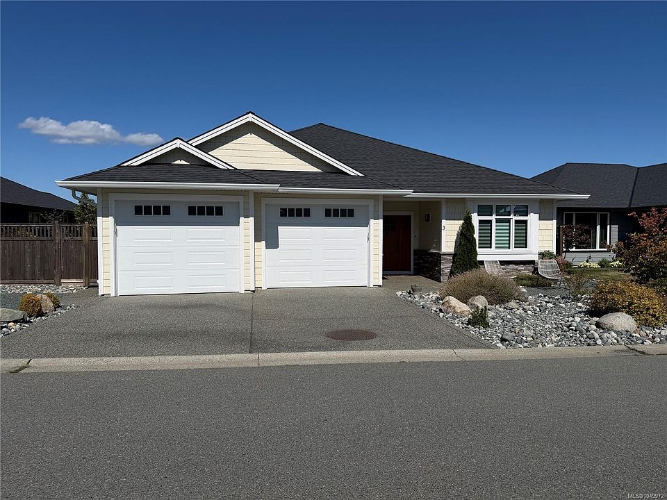 1st image of 720 Russell Rd #3