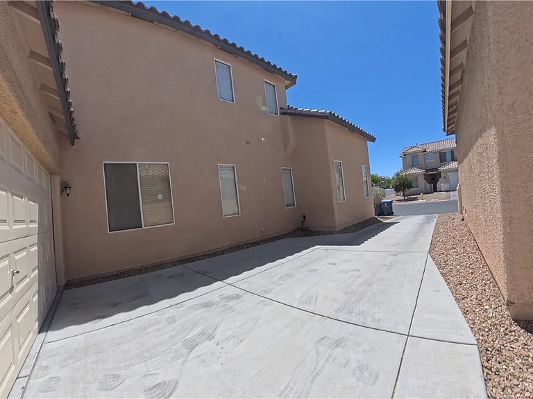 7776 Littondale St — Photo 4
