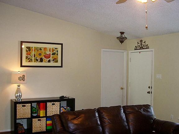 2nd image of 14415 Cypress View Dr