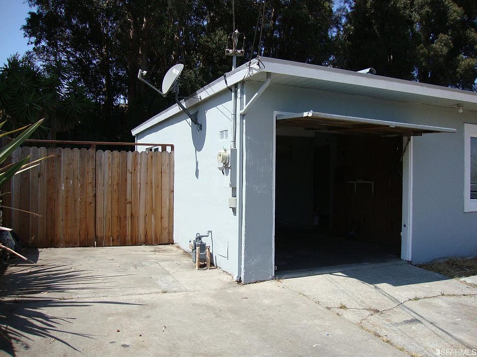 2nd image of 460 Jennifer Dr