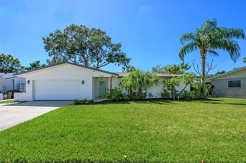 5700 Bayou Grande Blvd NE Photo 1