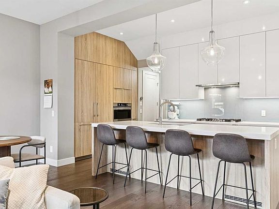 5th image of 1713 N 36th Ave SW #2
