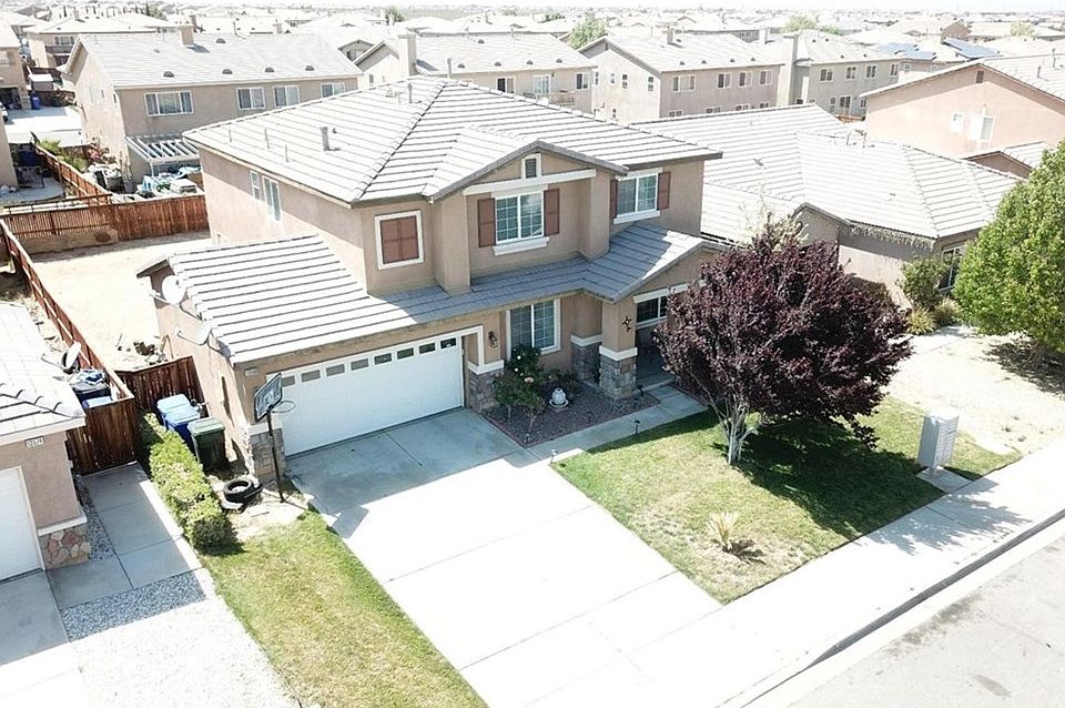 2nd image of 13588 Hamlet Ct