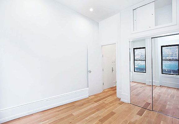 5th image of 102 W 137th St #1B