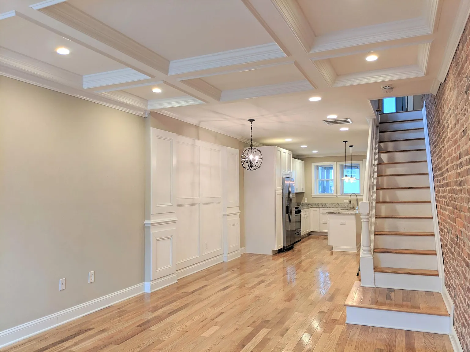 3 bed, 1700 sqft, $3,500 — Photo 2
