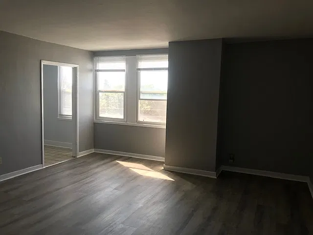 Studio, 350 sqft, $1,345 — Photo 2