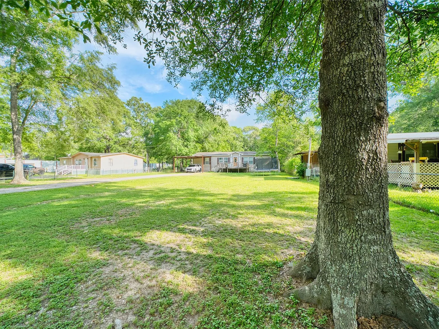 3 bed, 2.0 bath, 1456 sqft, $1,800 — Photo 3