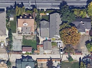 1077 Clement Ave #1, Kelowna, BC V1Y7E3