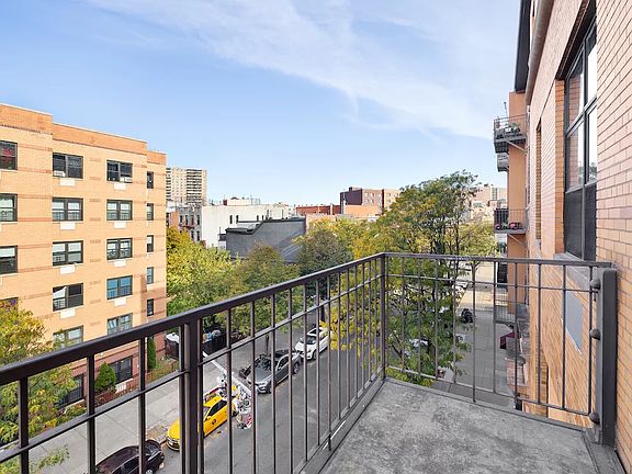 3rd image of 48 Whipple St #3FF