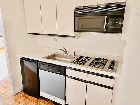 Rented by T&T Real Estate | media 16