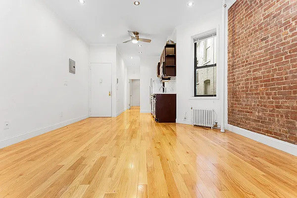 Rented by Compass | media 6