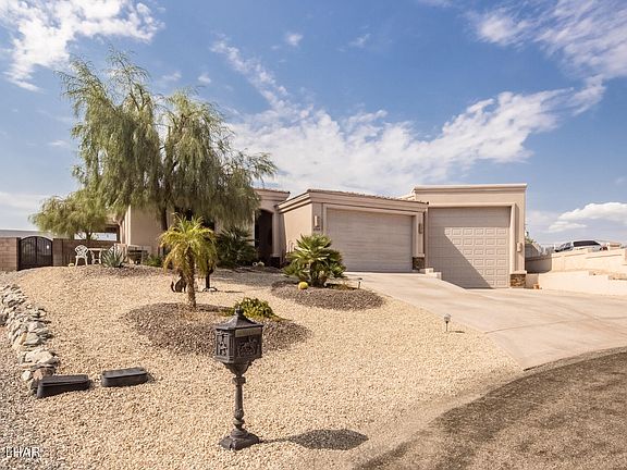 2nd image of 2759 Empress Ln