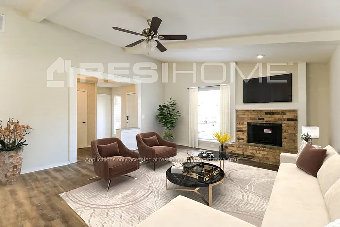 1906 Oakmeadows Dr — Photo 5