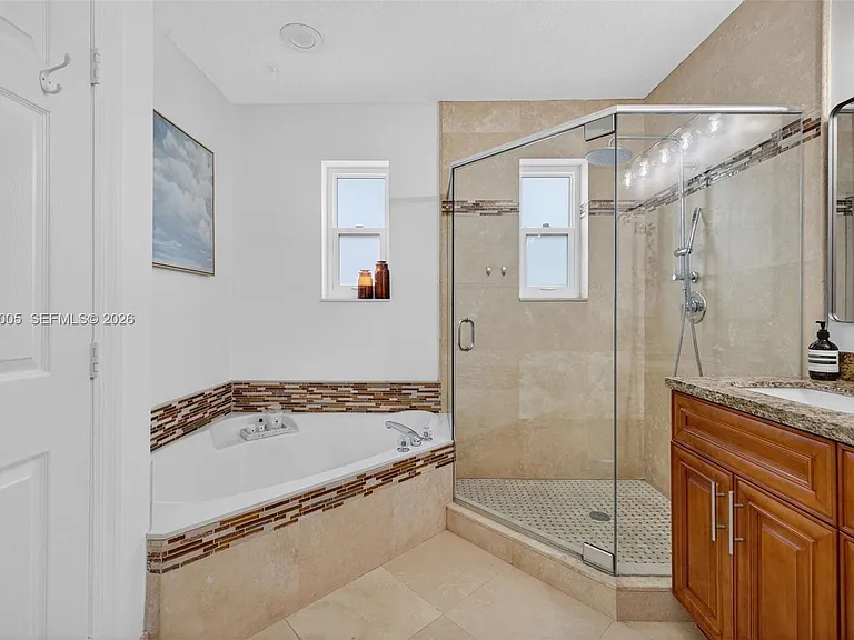 1214 W Las Olas Blvd — Photo 34