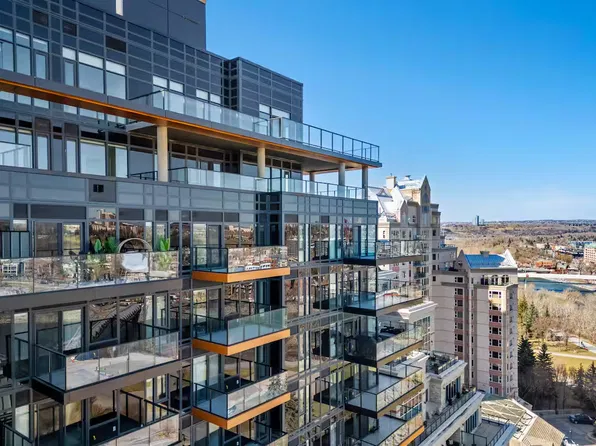 730 2nd Ave SW #1613, Calgary, AB T2N 0E3