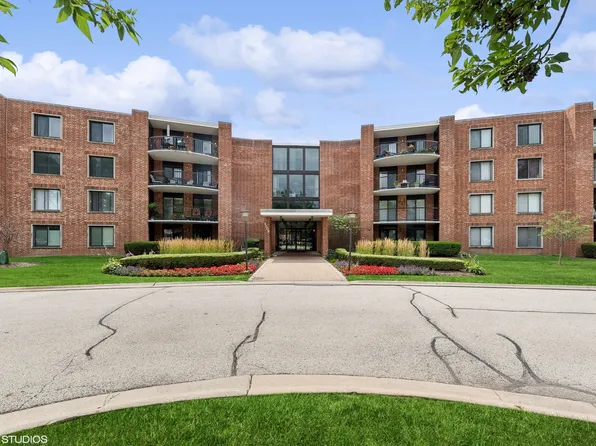 1505 E Central Rd Unit 215B, Arlington Heights, IL 60005