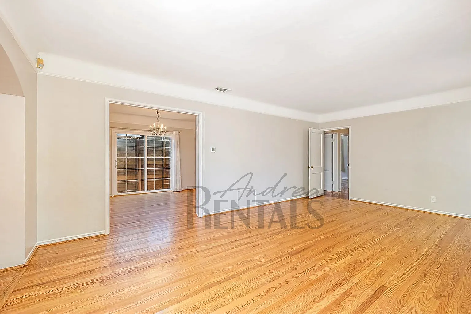 3 bed, 1426 sqft, $4,195 — Photo 4