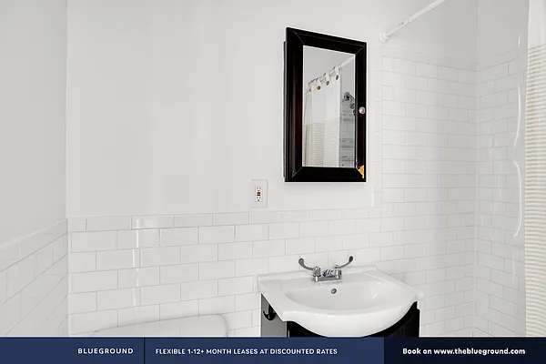 Rented by The Blueground | media 18