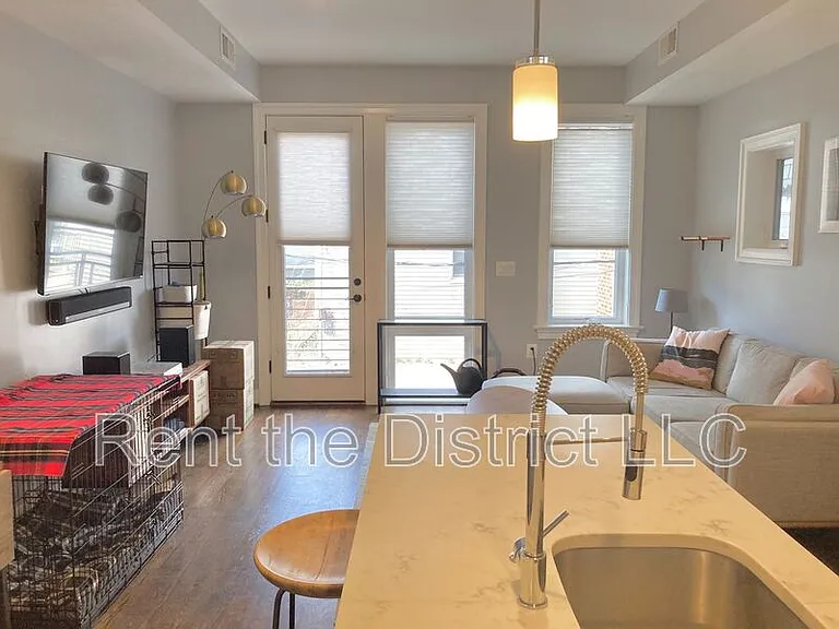 4126 8th St NW #4 — Photo 6