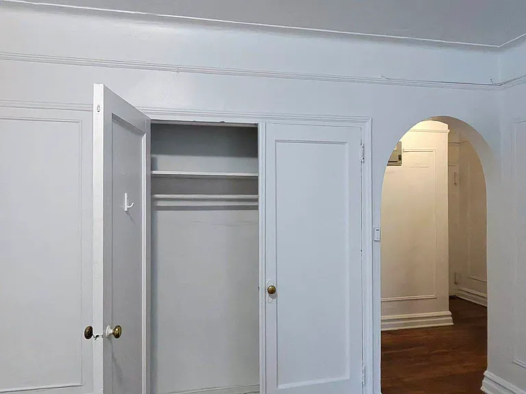 225 Bennett Ave #6I — Photo 4