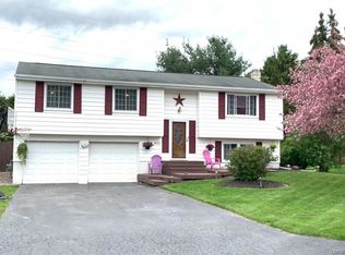 8022 Pickett Ln, Cicero, NY 13039