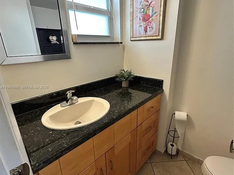 410 SE 2nd St #308 — Photo 28