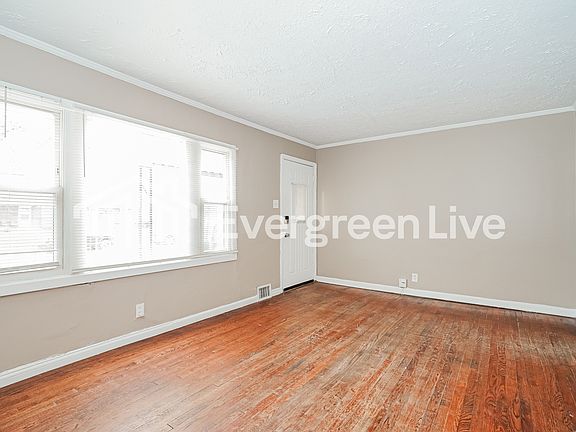2nd image of 1379 Duxberry Ave