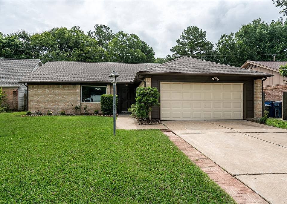 1st image of 5214 Pine Cliff Dr