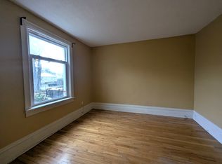 98 Hamilton Ave N #1, Ottawa, ON K1Y 1B9