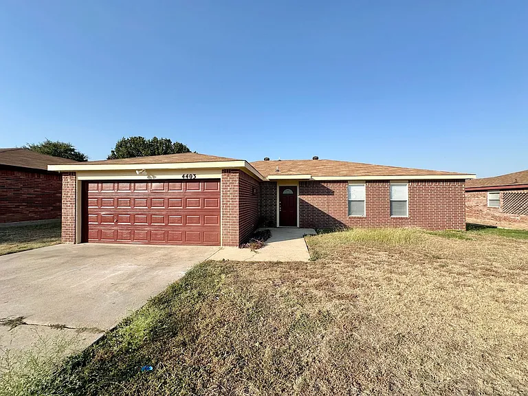 4403 Tidal Wave Dr — Photo 1