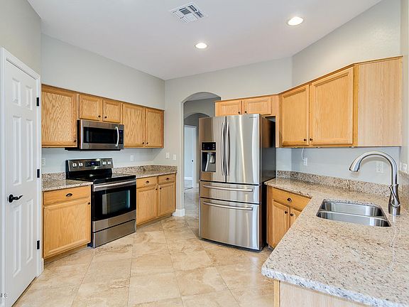 3rd image of 26142 N 67th Dr