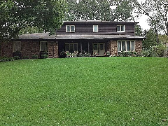 3rd image of 5201 Stonehenge Dr