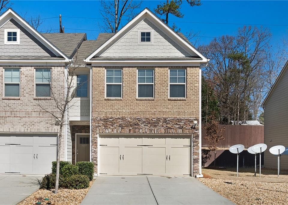 1st image of 1637 Paxton Dr