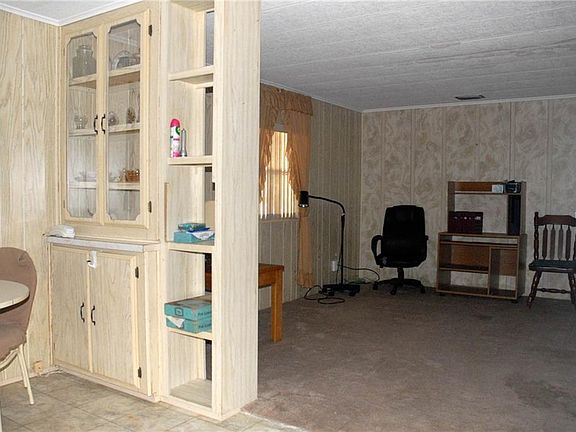 3rd image of 926 Blue Heron Blvd