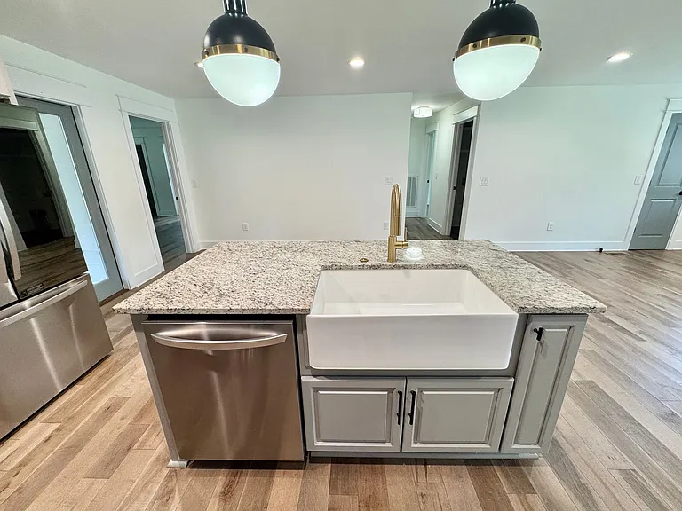 229 Cherry Dr — Photo 8