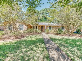 7 Club Rd, Jacksonville, AR 72076