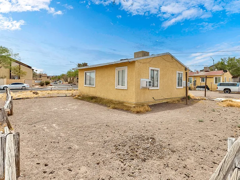1935 Haren Dr — Photo 14