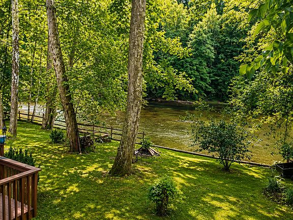 4th image of 248 S River Rd