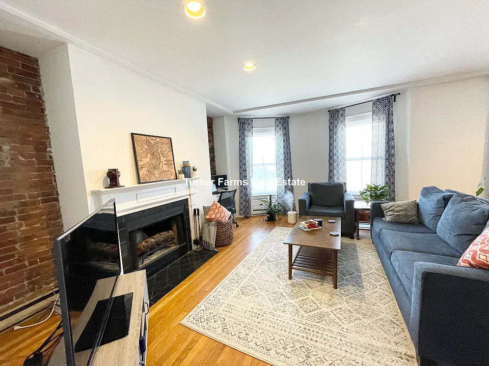 1750 Washington St #10R