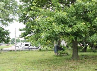 68 700th Rd, New Oxford, PA 17350