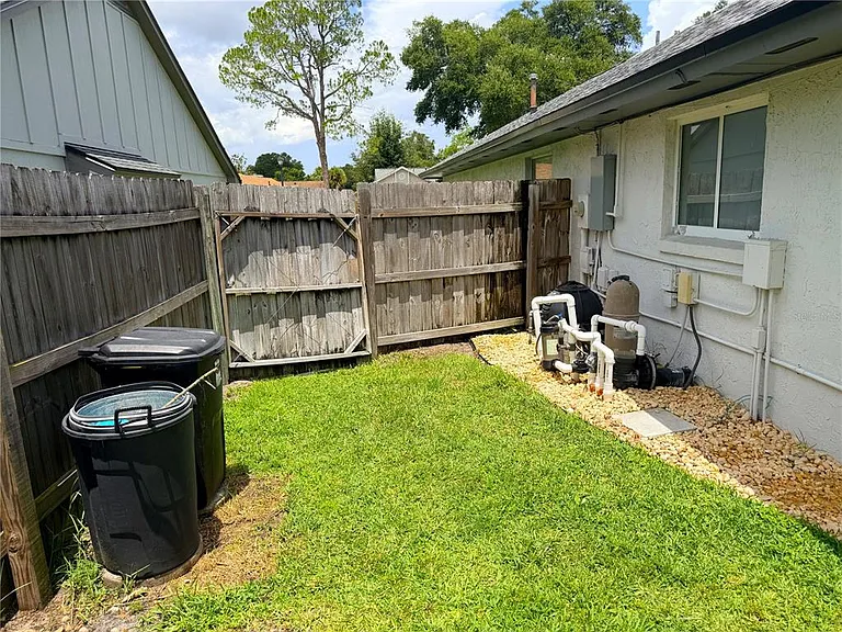 309 Buttonwood Dr — Photo 42