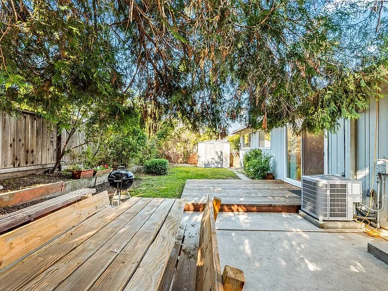 761 San Carlos Ave — Photo 27