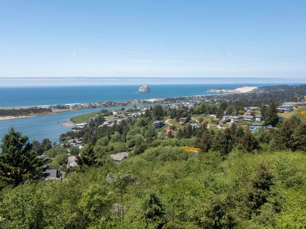 Resort Dr, Pacific City, OR 97135