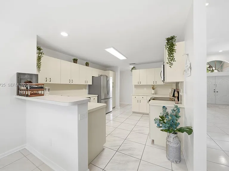 11008 Boca Woods Ln — Photo 30