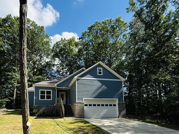 169 Anglewood Dr, Crossville, TN 38558