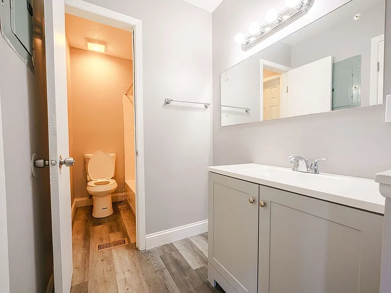 100 Heritage Cir #110 — Photo 10