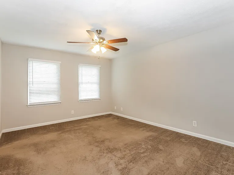 3568 Fernbrook Dr SW — Photo 10