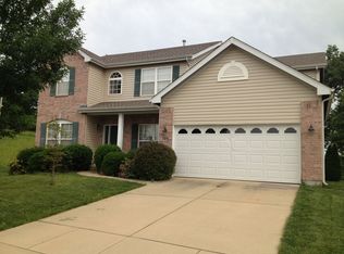 389 Carr Manor Ct, Ballwin, MO 63021