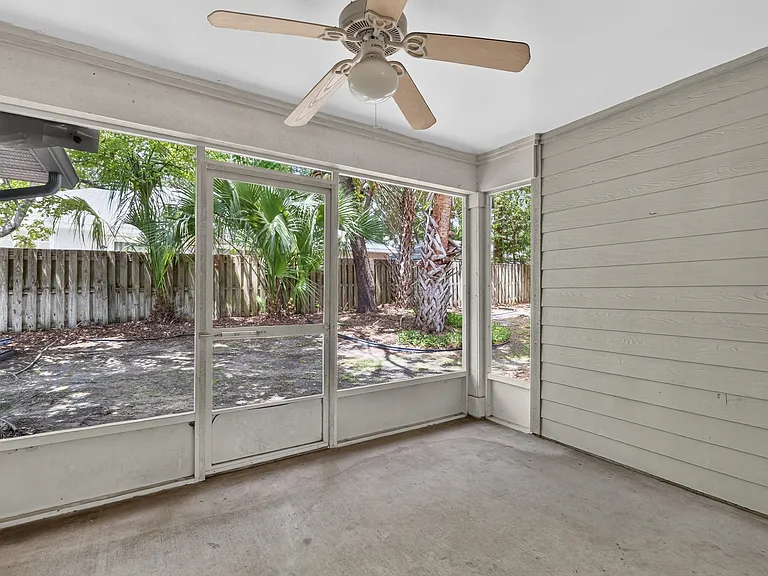 8038 SW 67th Rd — Photo 45