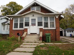 207 4th Ave, Charles City, IA 50616